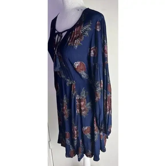ASTR The Label Womens Size Med Ethel Dress Navy Floral Tassel Long Sleeve - Picture 5 of 11